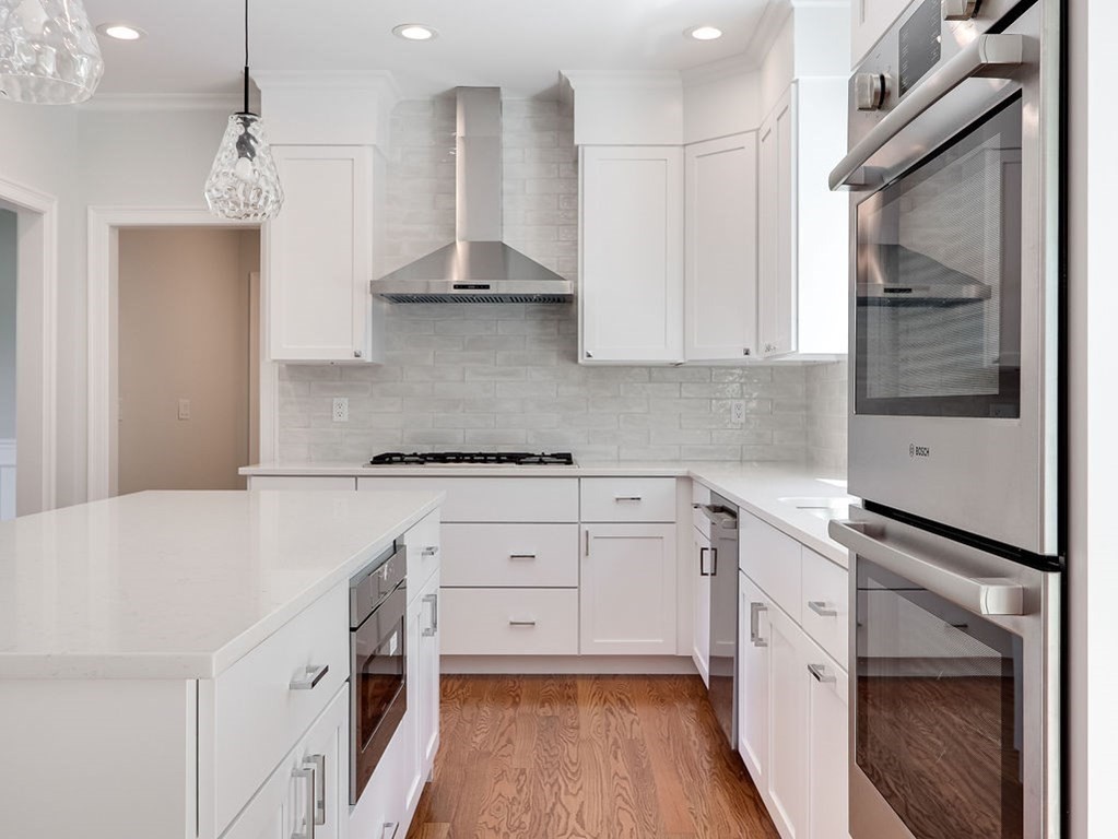 19 East Evergreen Road Natick, MA 01760 - Photo 4 of 42