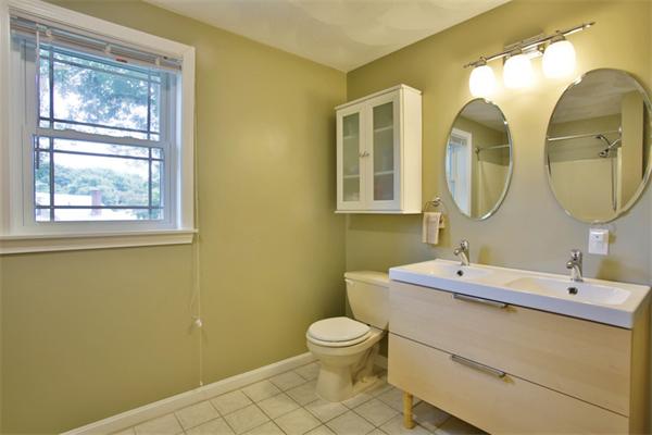 21 Garden Road Stoneham, MA 02180 - Photo 5 of 10 Gallery Image 5
