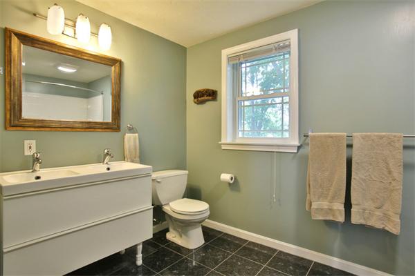 21 Garden Road Stoneham, MA 02180 - Photo 9 of 10 Gallery Image 9