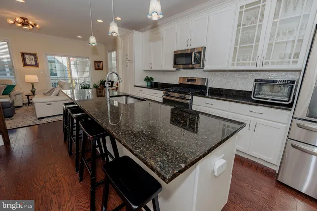 $800,000 | 634 West End Walk, Media, PA 19063