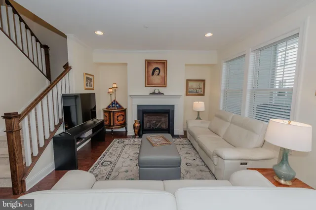 $800,000 | 634 West End Walk, Media, PA 19063