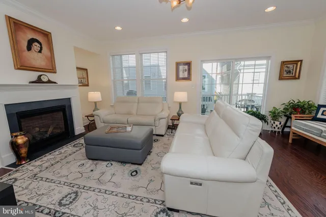 $800,000 | 634 West End Walk, Media, PA 19063