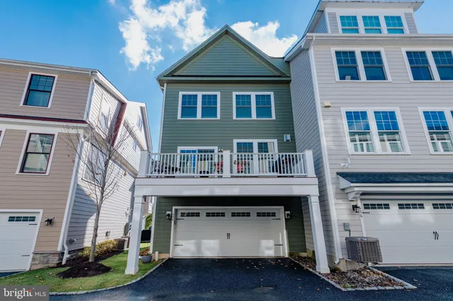 $800,000 | 634 West End Walk, Media, PA 19063