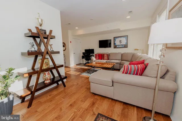 $800,000 | 634 West End Walk, Media, PA 19063