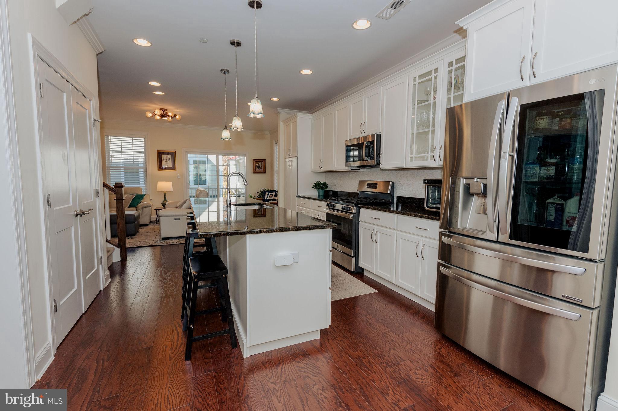 634 West End Walk Media, PA 19063 - Photo 10 of 30 Hardwood through out Main Level