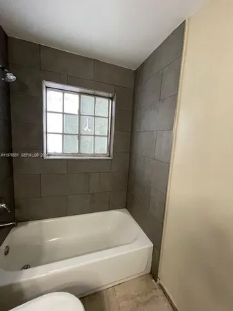 $2,500 | 1733 Village Boulevard, Unit 111, West Palm Beach, FL 33409