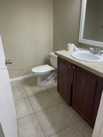 $2,500 | 1733 Village Boulevard, Unit 111, West Palm Beach, FL 33409