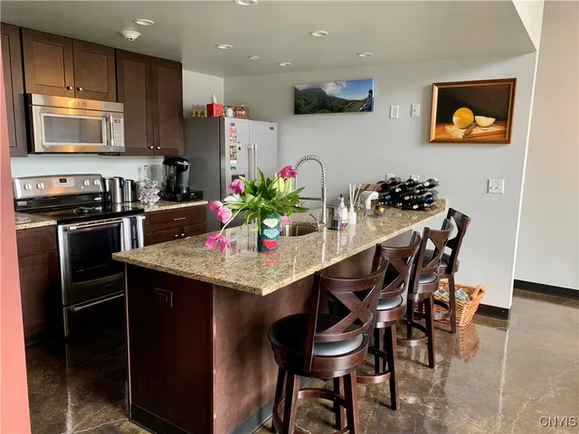 $3,695 | 520 Seneca Street, Unit 304, Utica, NY 13502