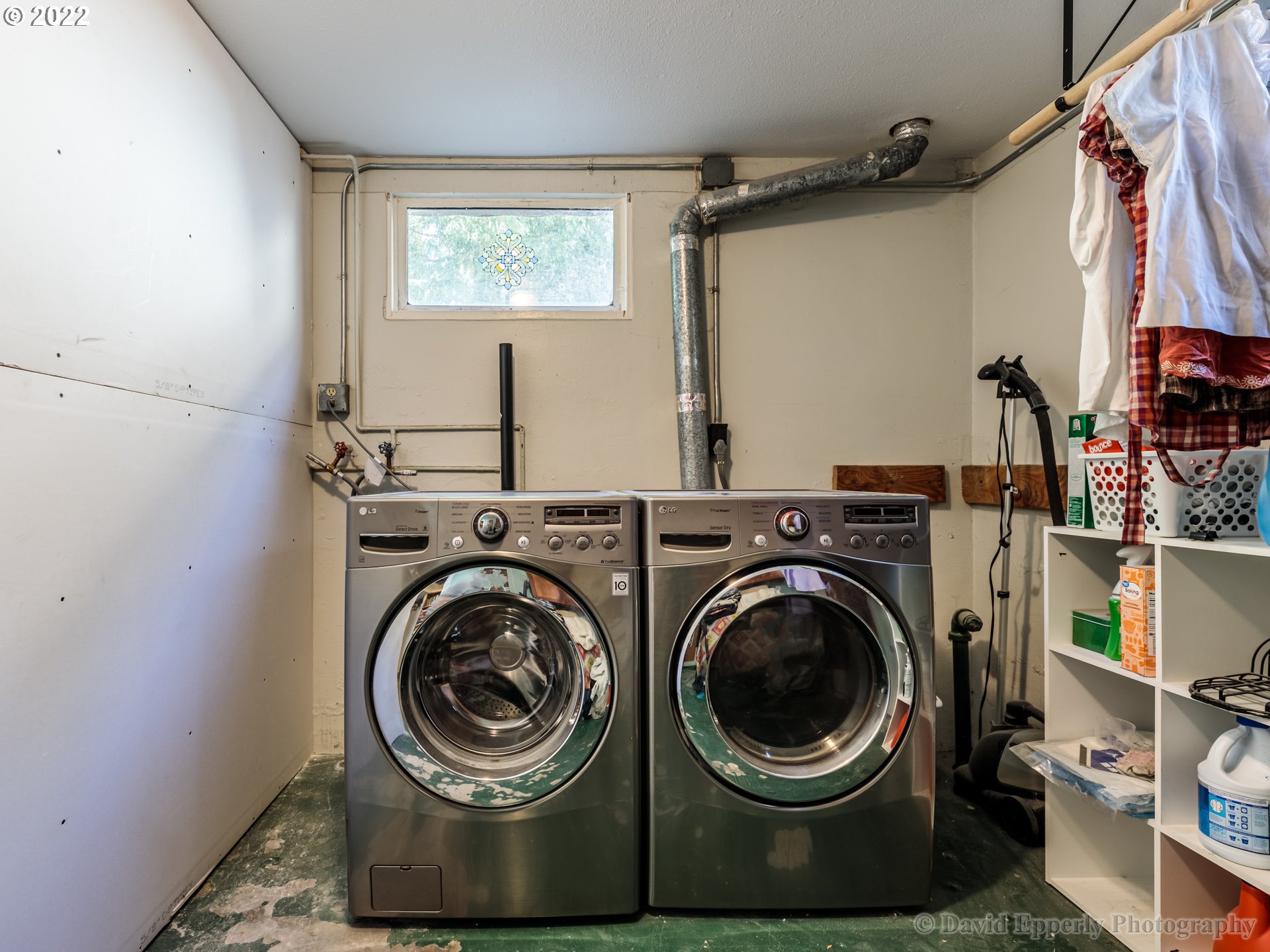 34041 Millard Road Warren, OR 97053 - Photo 20 of 30 Laundry