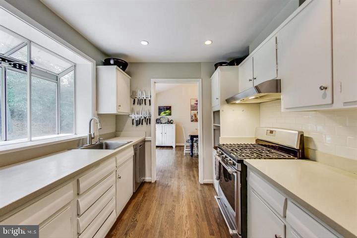 9408 Byeforde Road Kensington, MD 20895 - Photo 17 of 48