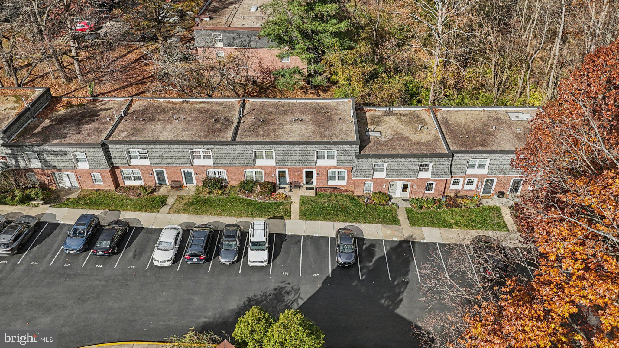 5912 Minutemen Road, Unit 295 Springfield, VA 22152 - Photo 46 of 55 an aerial view of a house