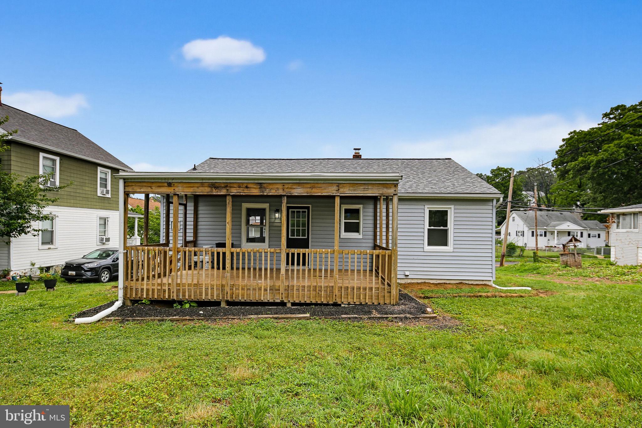 323 3rd Avenue Baltimore, MD 21227 - Photo 33 of 37