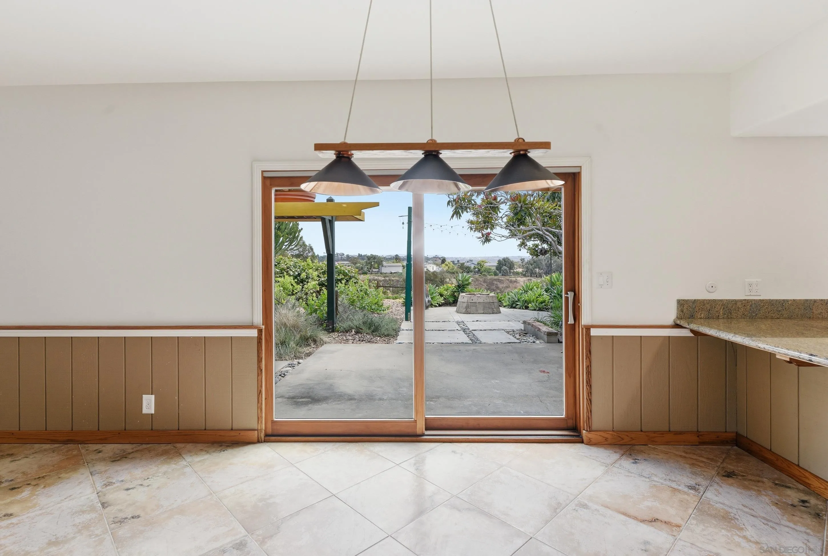2275-77 Cameo Road Carlsbad, CA 92008 - Photo 5 of 60