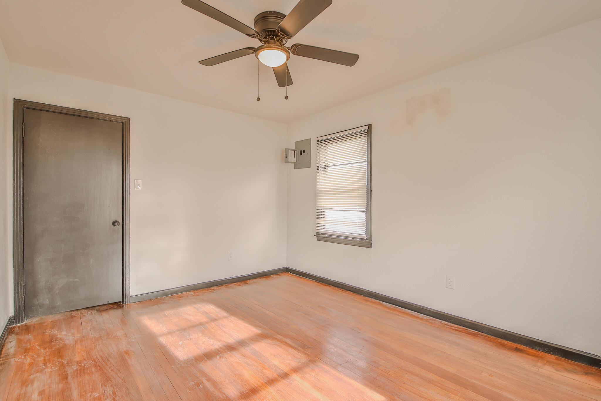 2014 60th Street Lubbock, TX 79412 - Photo 14 of 20 Haleydphotography-22