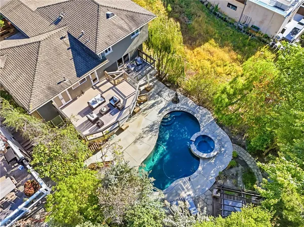 $2,850,000 | 980 Bluebird Canyon Drive, Laguna Beach, CA 92651
