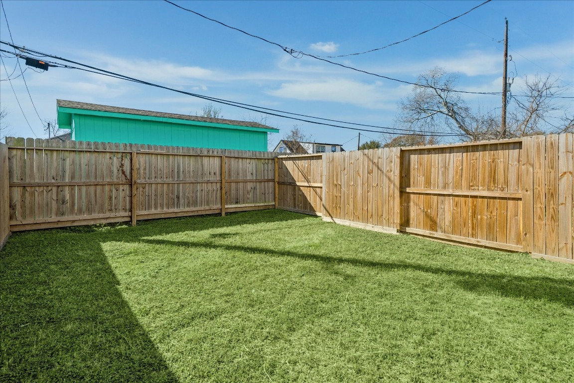 9913 Porto Rico Road, Unit B Houston, TX 77041 - Photo 33 of 34