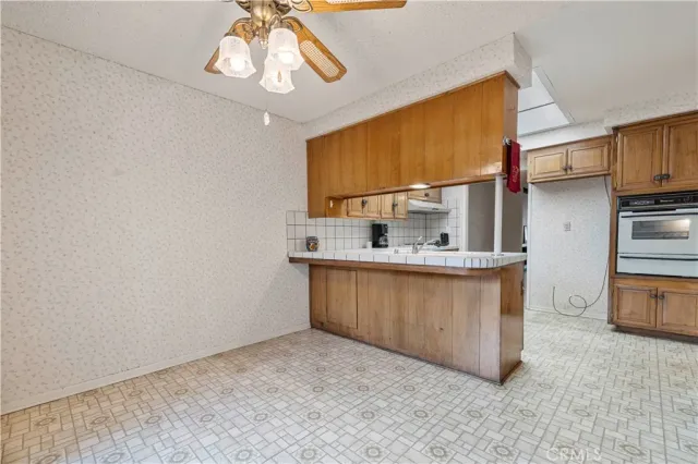 $465,000 | 26838 Avenue Of The Oaks, Unit C, Newhall, CA 91321