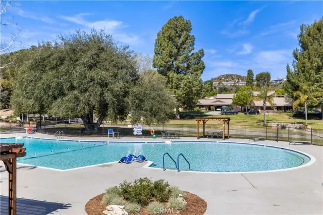 $465,000 | 26838 Avenue Of The Oaks, Unit C, Newhall, CA 91321