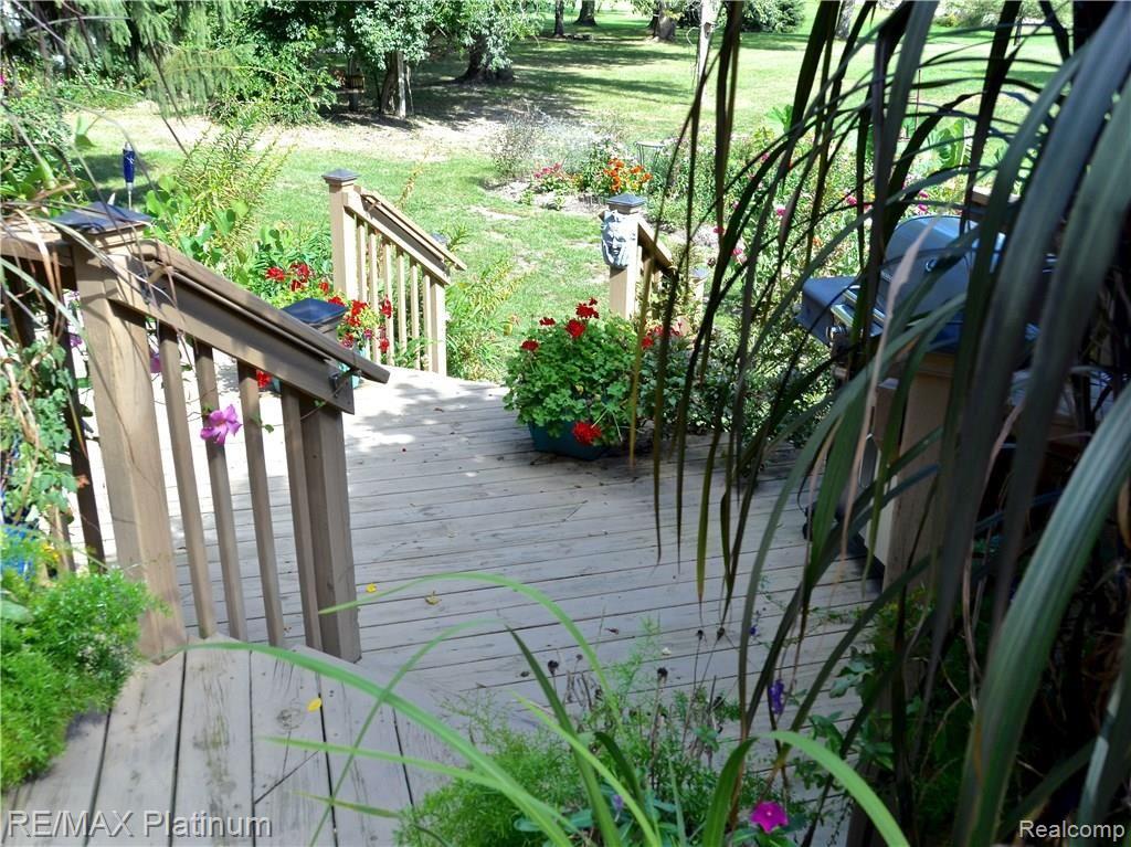 17860 Garvey Road Chelsea, MI 48118 - Photo 22 of 31 Lower Deck