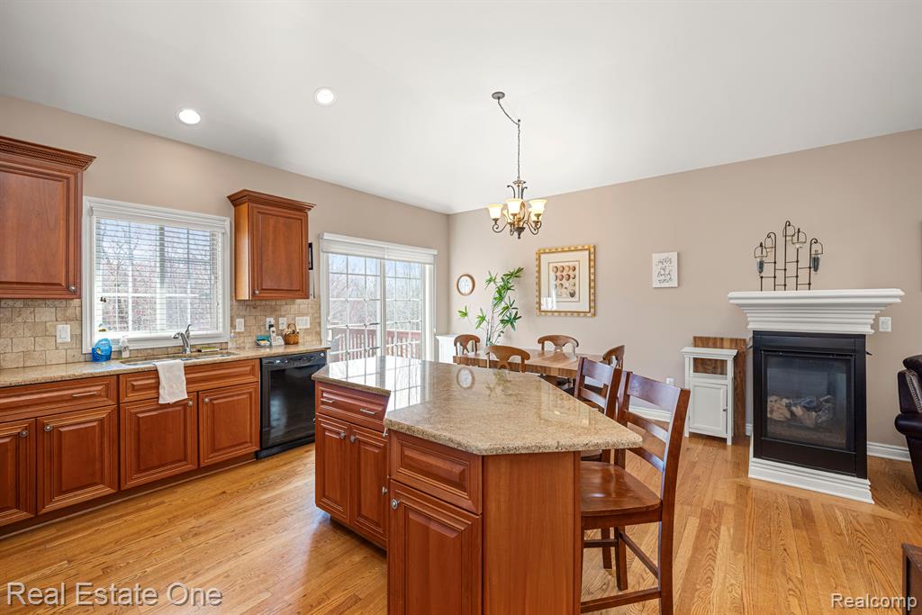 565 Andover Court Rochester Hills, MI 48306 - Photo 17 of 50
