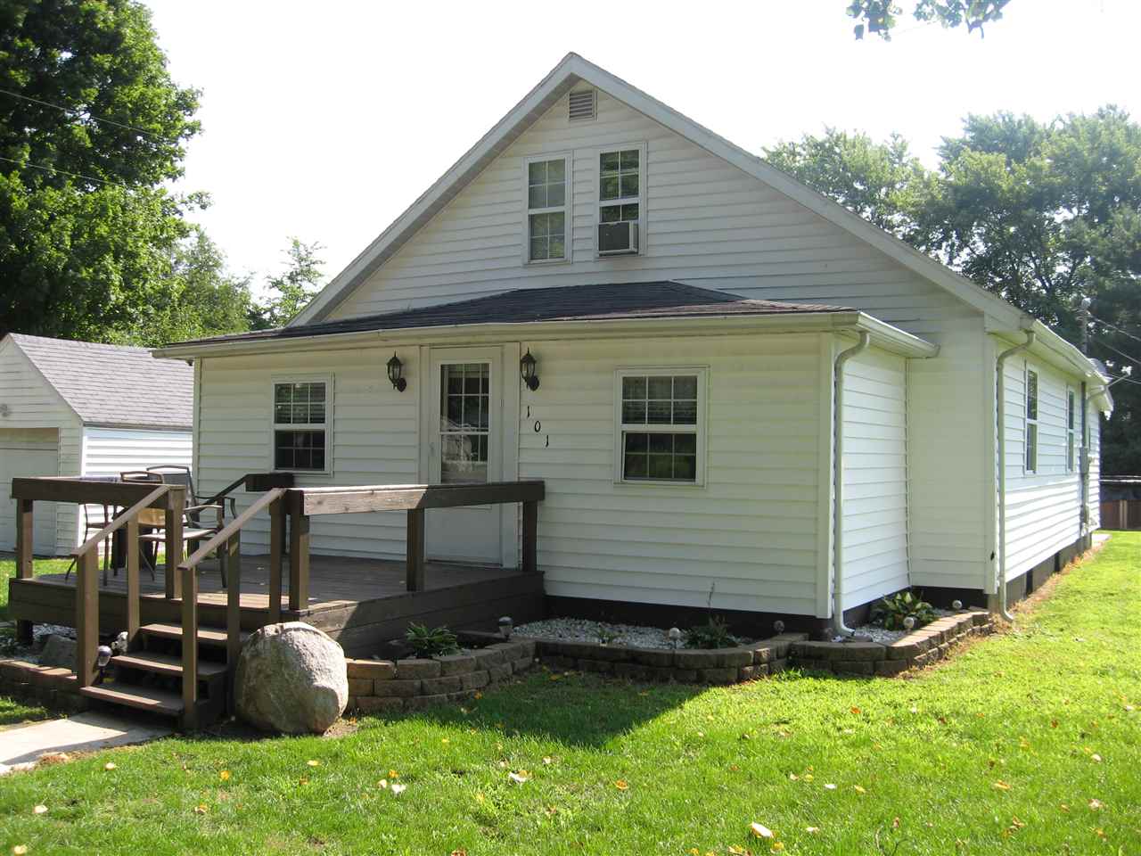 101 Ohio Street Rochester, IN 46975 - Photo 9 of 15