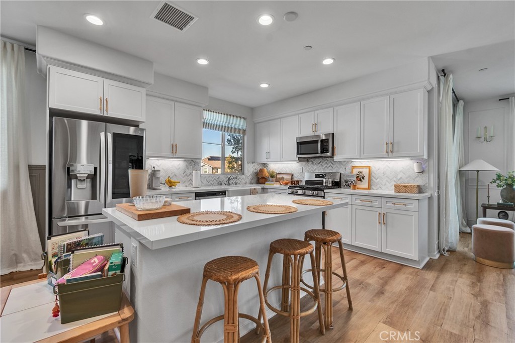8367 Explorer Street Chino, CA 91708 - Photo 6 of 23 Kitchen