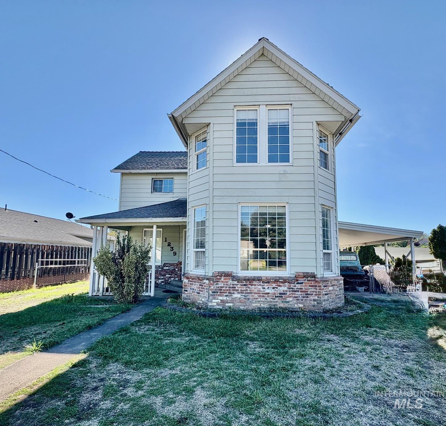 1239 Sycamore Street Clarkston, WA 99403 - Photo 1 of 26