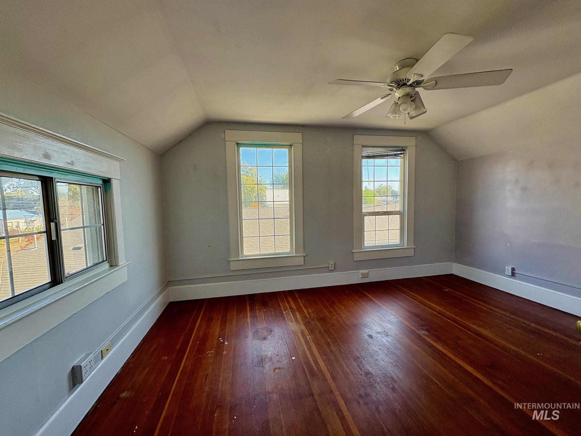 1239 Sycamore Street Clarkston, WA 99403 - Photo 10 of 26