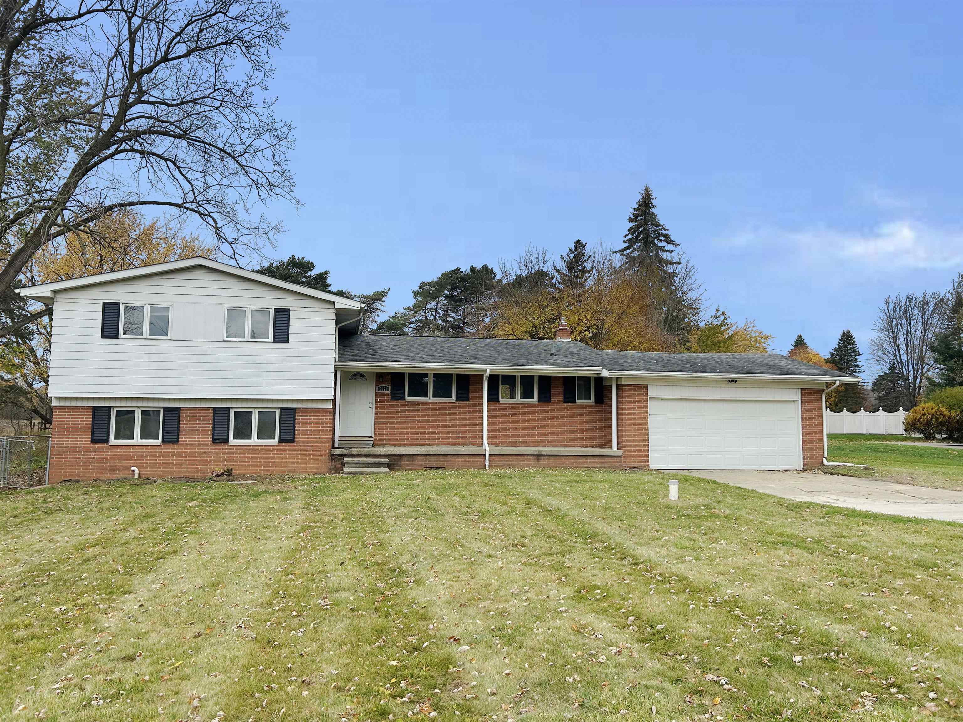 5320 Duffield Road Swartz Creek, MI 48473 - Photo 1 of 17 50160636-6af5d673-7b0c-4c6e-ad60-6a970ea7fee6.JPG
