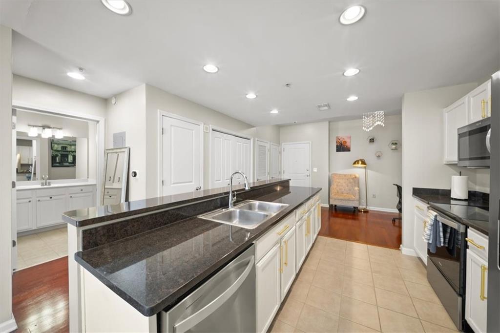 3040 Peachtree Road Northwest, Unit 702 Atlanta, GA 30305 - Photo 6 of 32