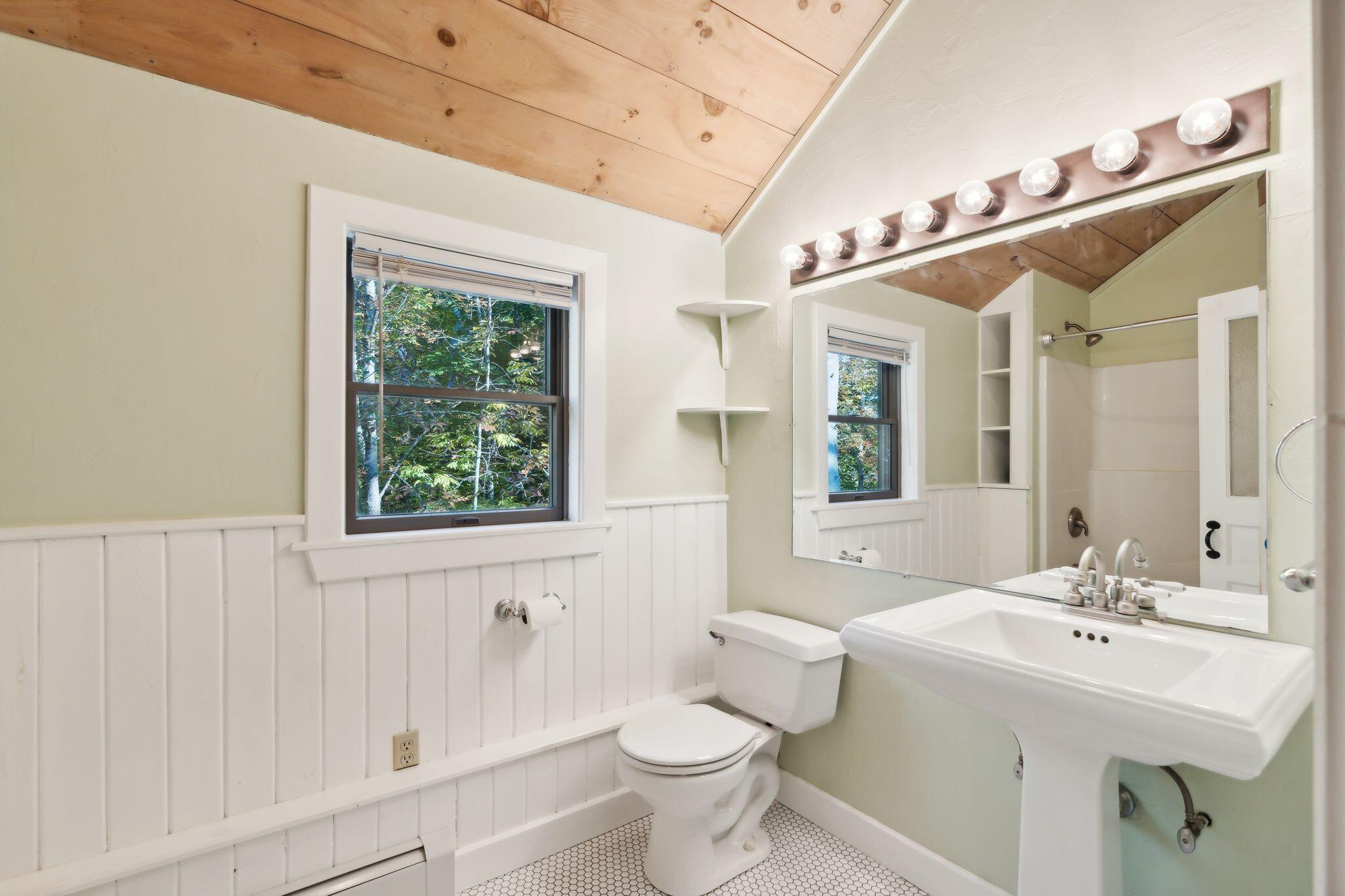 8 Leeward Cove Road Brunswick, ME 04011 - Photo 29 of 50 Bathroom