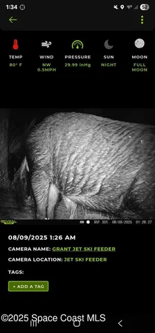 a view of parking area