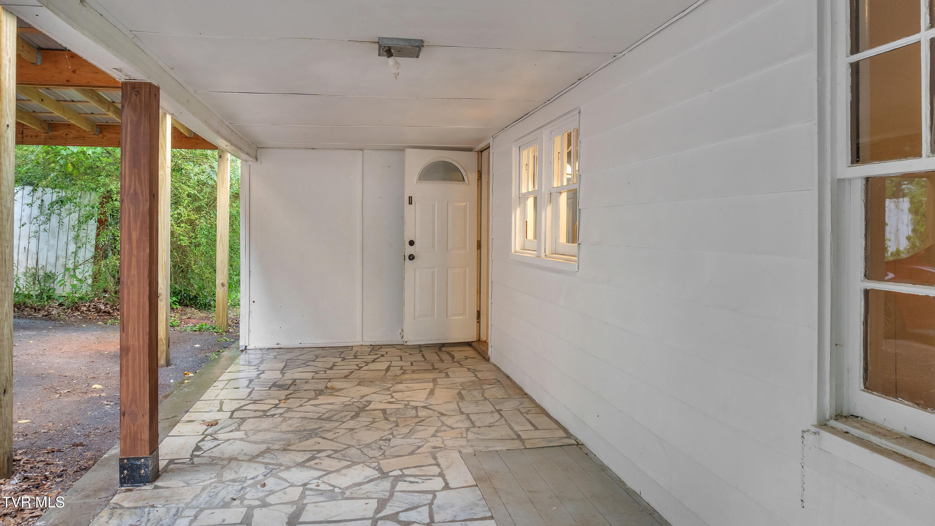 122 Hartley Road Elizabethton, TN 37643 - Photo 27 of 32 DSC07477