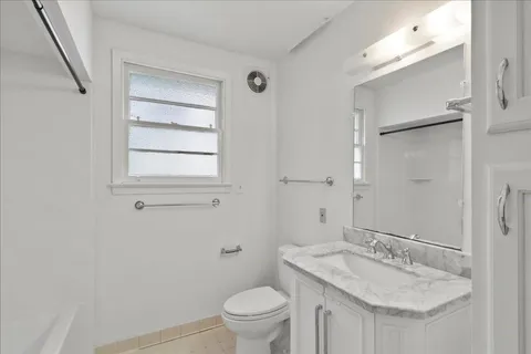 $579,900 | 89-91 Spanish Fort Boulevard, New Orleans, LA 70124