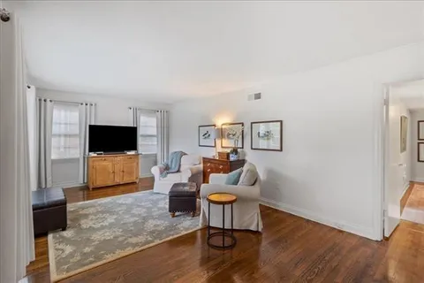 $549,900 | 89-91 Spanish Fort Boulevard, New Orleans, LA 70124