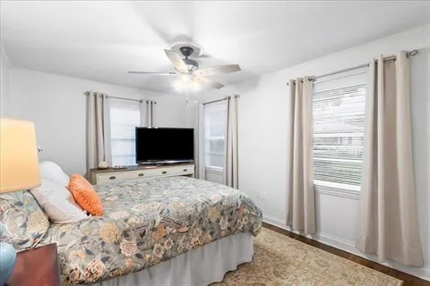 $549,900 | 89-91 Spanish Fort Boulevard, New Orleans, LA 70124