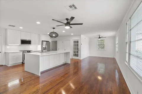 $579,900 | 89-91 Spanish Fort Boulevard, New Orleans, LA 70124