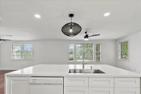 $579,900 | 89-91 Spanish Fort Boulevard, New Orleans, LA 70124