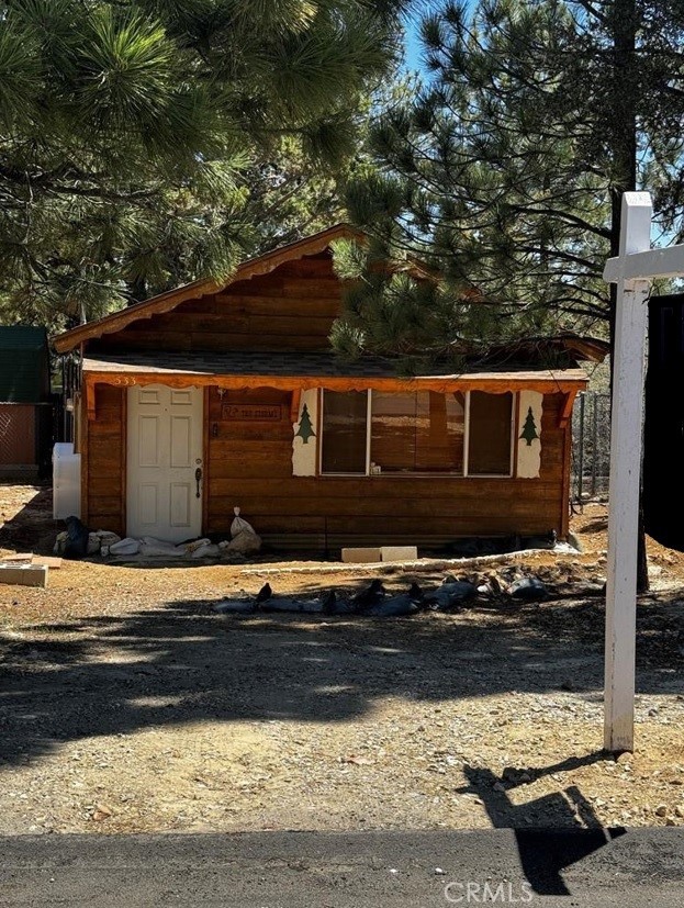 a backyard of a house