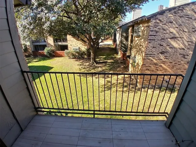 $1,250 | 5335 Bent Tree Forest Drive, Unit 279T, Dallas, TX 75248