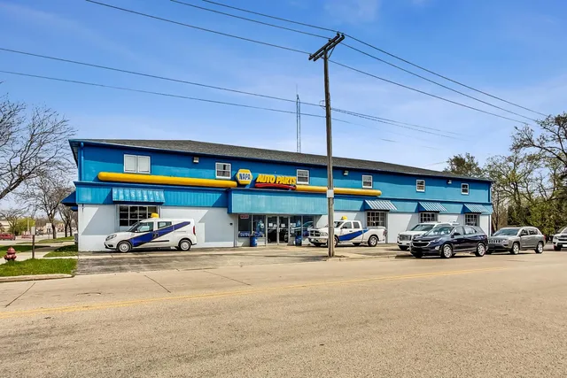 $450,000 | 2275 Sheridan Road, Zion, IL 60099