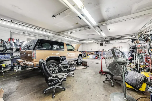 $450,000 | 2275 Sheridan Road, Zion, IL 60099