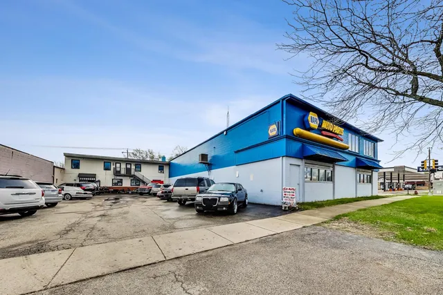 $450,000 | 2275 Sheridan Road, Zion, IL 60099