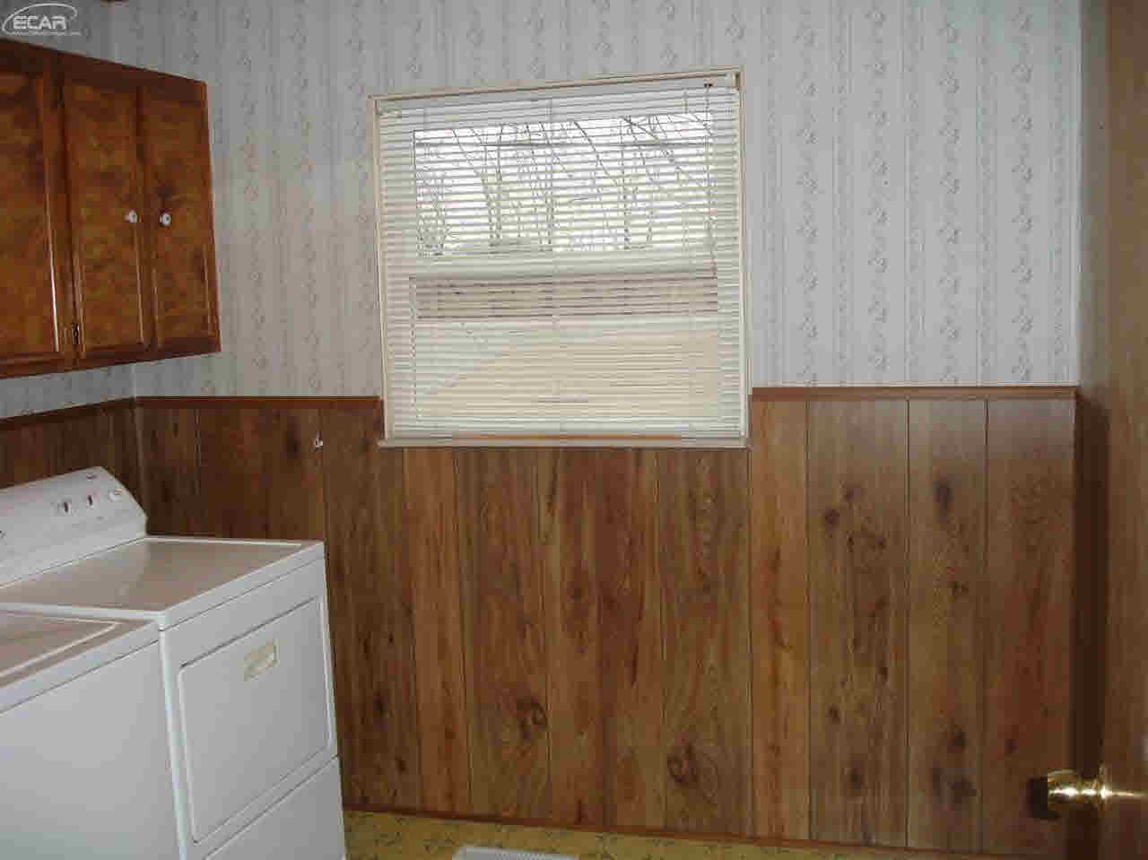 7345 Elms Road Flushing, MI 48433 - Photo 13 of 25 21255261-12.JPG