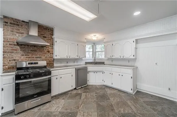 $335,000 | 2307 Horseshoe Drive, Alexandria, LA 71301