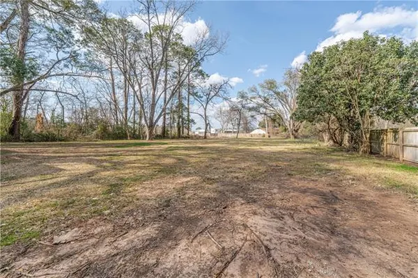 $335,000 | 2307 Horseshoe Drive, Alexandria, LA 71301