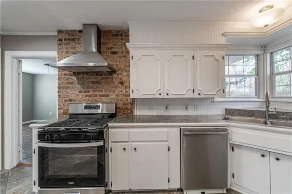 $335,000 | 2307 Horseshoe Drive, Alexandria, LA 71301