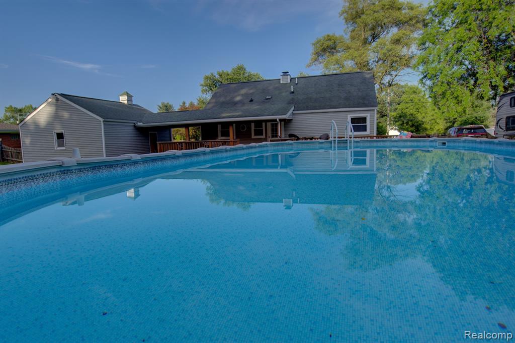212 South Elms Road Flushing, MI 48433 - Photo 30 of 41