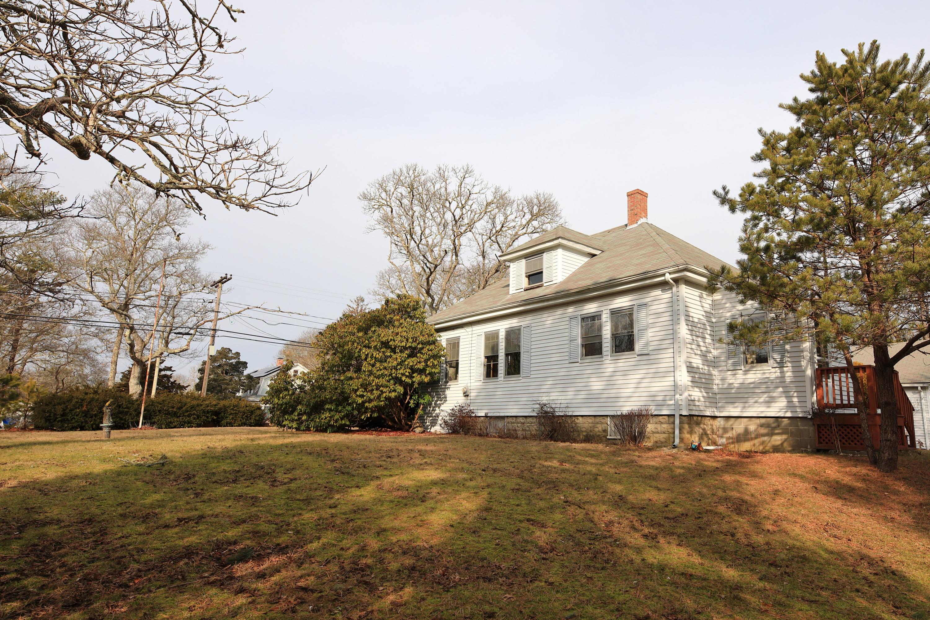 69 Depot Road Cataumet, MA 02534 - Photo 10 of 31 _T5A0415