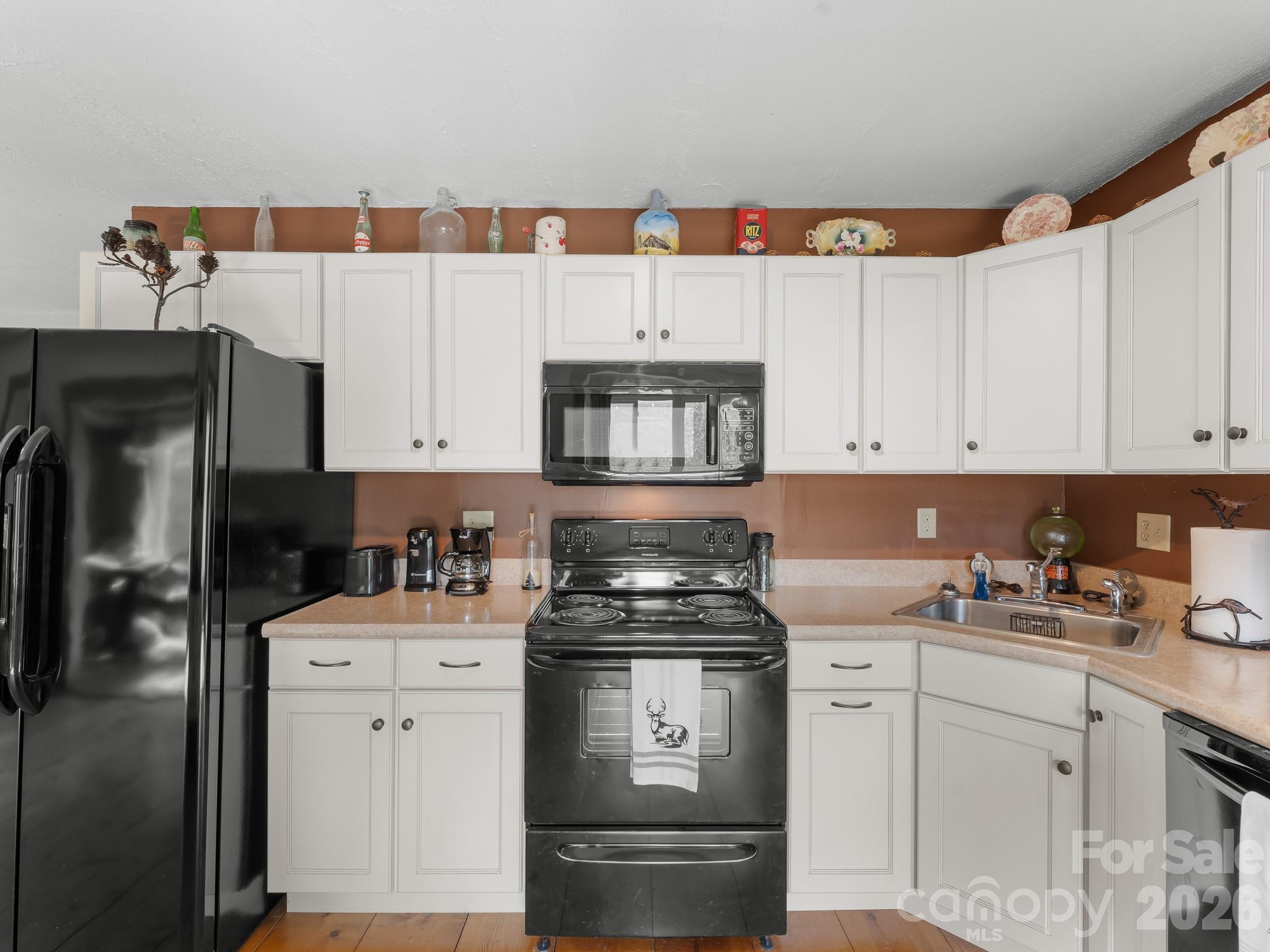 600 Piney Gate Road Saluda, NC 28773 - Photo 9 of 34 Gallery Image 9